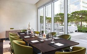 W Miami